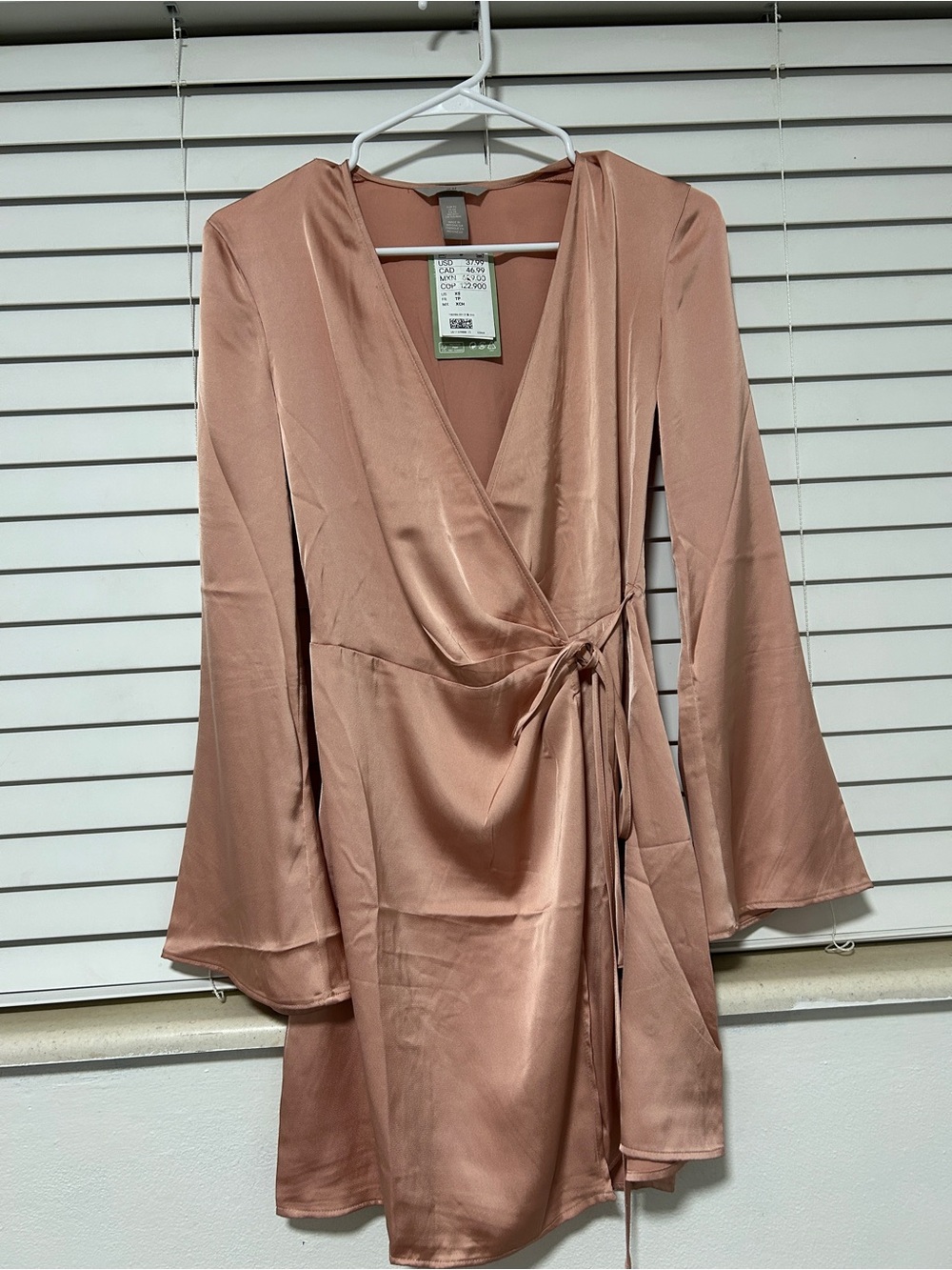 H&M Satin Wrap Dress in Dusty Pink